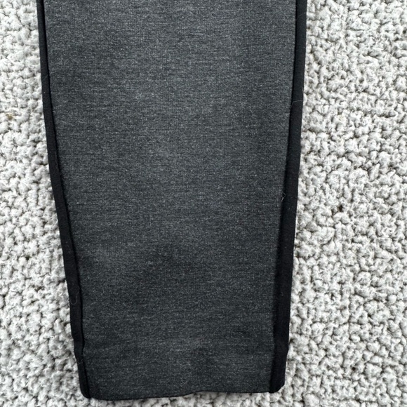 LOFT Women's Black, Red, and Gray Leggings size 12/L - Picture 14 of 15